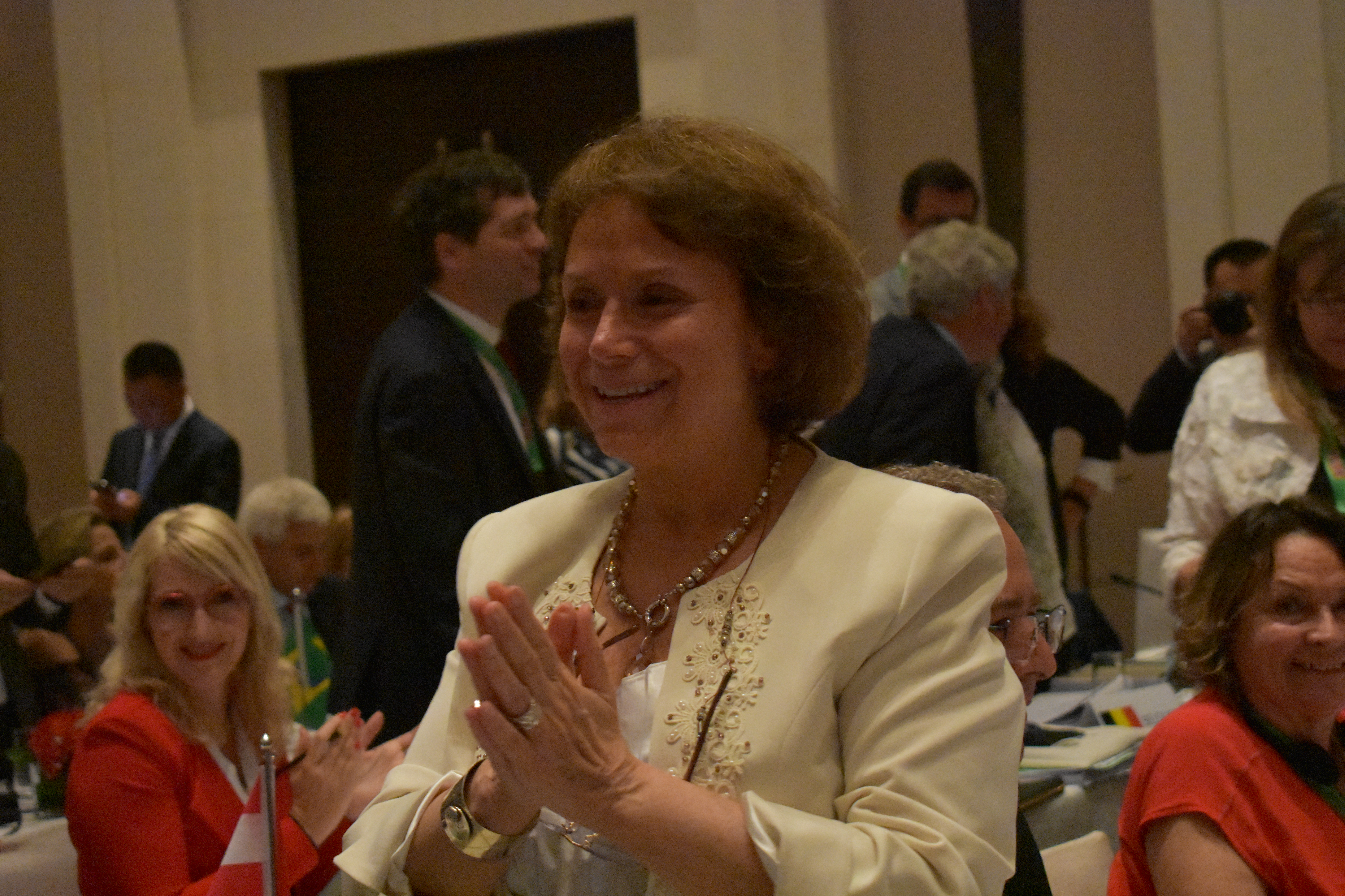 Cristina Armella é eleita presidente da União Internacional do Notariado